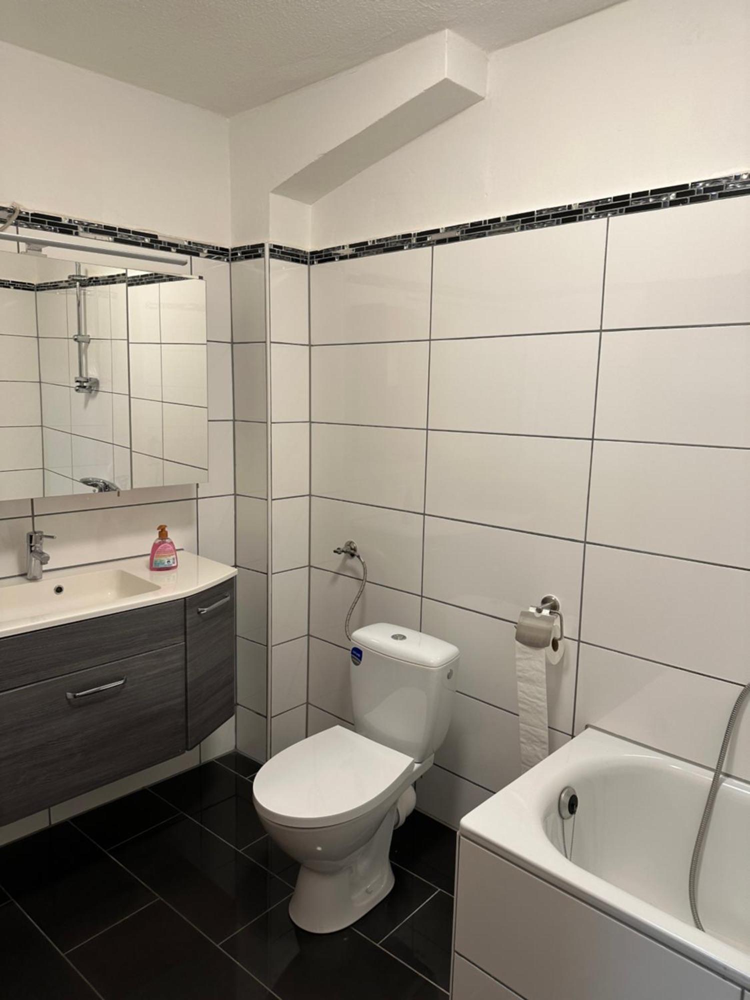 Holiday-Ferienwohnung Solingen-Mitte エクステリア 写真